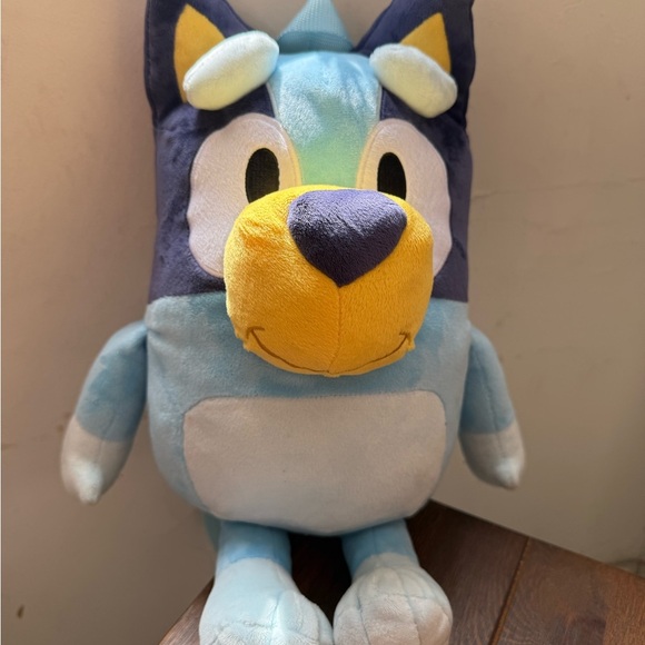 NWOT Disney Bluey Plush Backpack and Disney Jr. Keychain - Picture 2 of 5